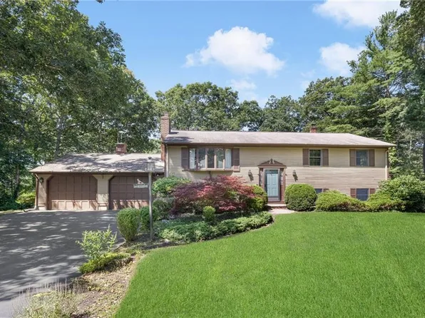 41 Inez Dr, North Kingstown, RI 02852