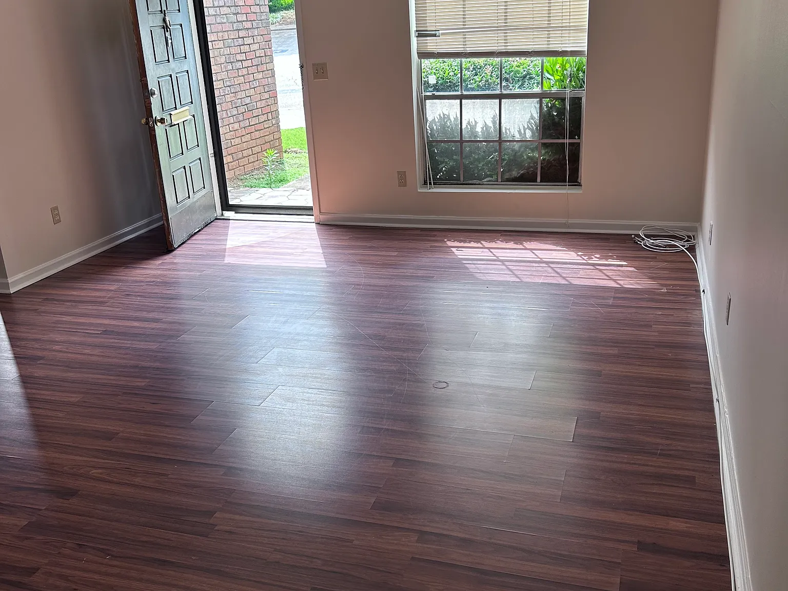 2 bed, 1.5 bath, 1120 sqft, $1,700 — Photo 2