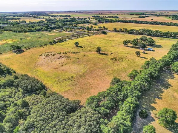 17515 E 1240th Rd, Erick, OK 73645