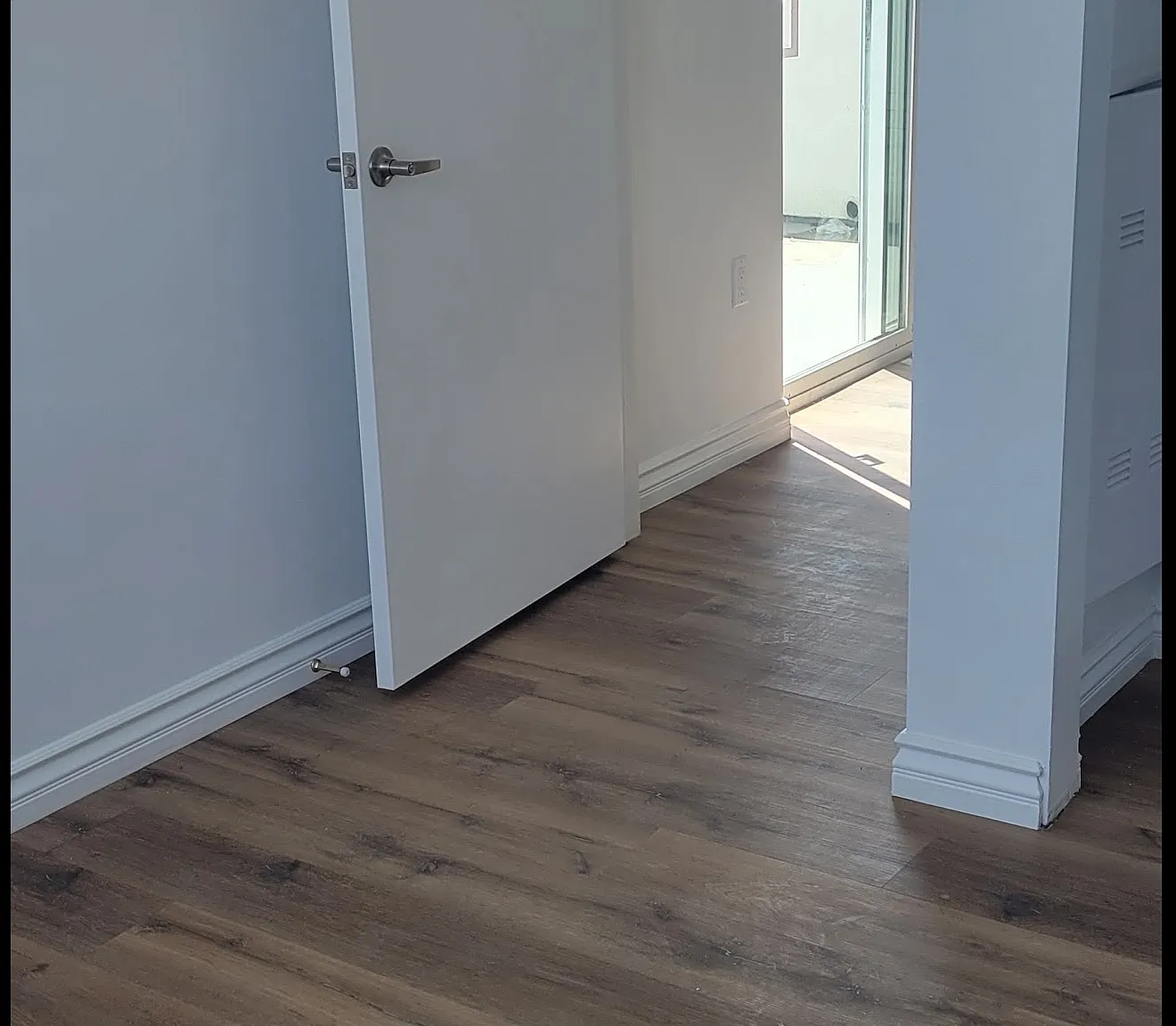 1 bed, 450 sqft, $1,800 — Photo 3