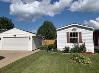 3204 Aurora St, Yankton, SD 57078