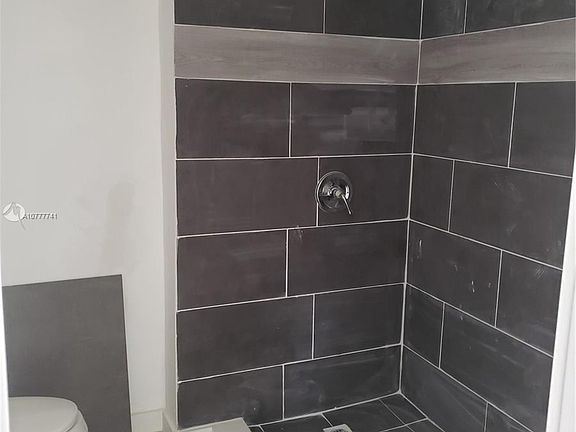 4th image of 2700 NW 27th Ave #2