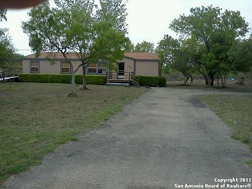 1st image of 221 COUNTY ROAD 458