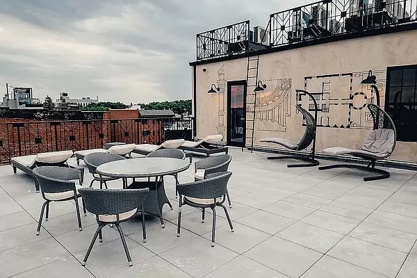 Rented by Pear NYC LLC | media 9
