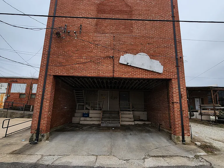 208 E Main St #3 — Photo 14
