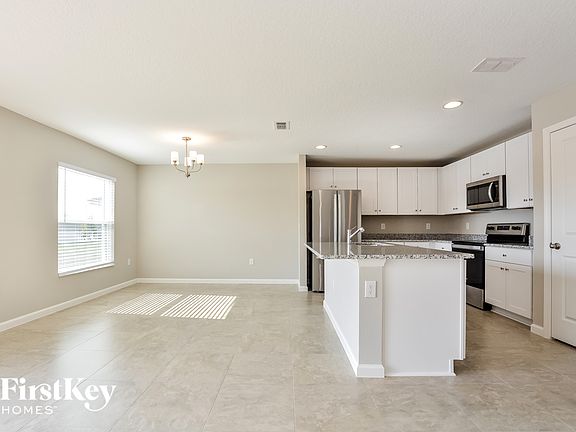 5th image of 610 Lindbergh Way