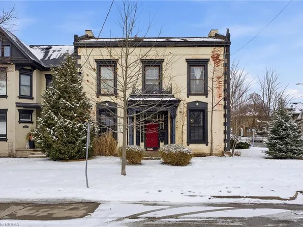 220 Nelson St, Brantford, ON N3S 4C1