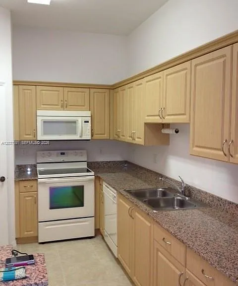 1657 SE 23rd Way #1657 — Photo 1