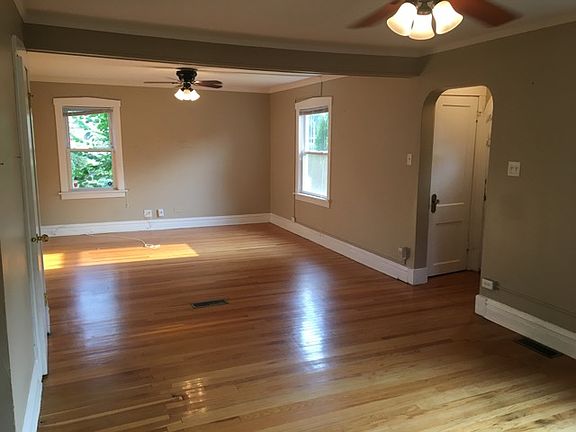 2nd image of 16816 Oak Park Ave