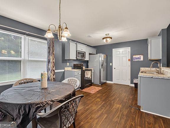 5th image of 500 Heath Dr
