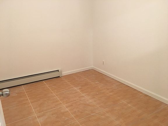 4th image of 2524 124th St #1FL