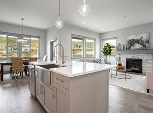 2627 W 43rd Pl, Kennewick, WA 99338