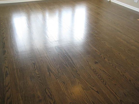 3rd image of 26 E Greenbriar Ave