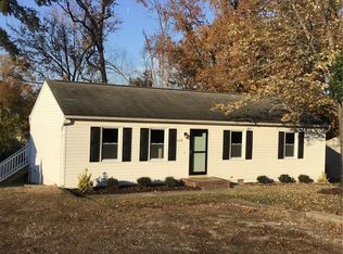 156 Spring Dr, Colonial Heights, VA 23834