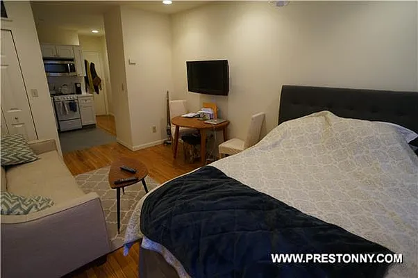 Rented by JM Preston Properties LLC | media 28