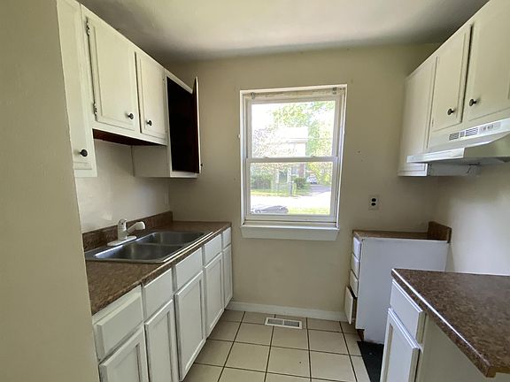 3rd image of 310 S Maple St #312