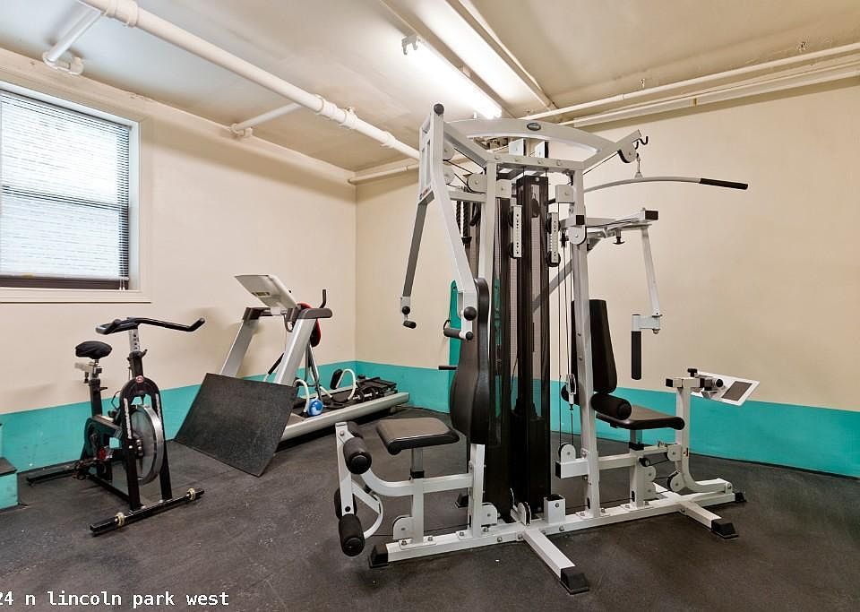 1st image of 1824 N Lincoln Park W #1121