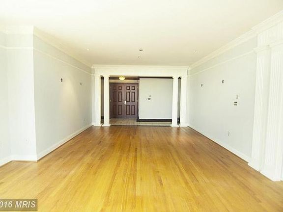 3rd image of 10 E Lee St Unit 2108