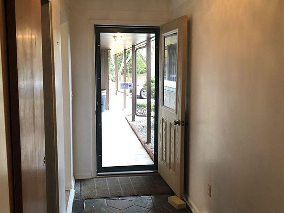 3rd image of 2776 E Dexter Dr