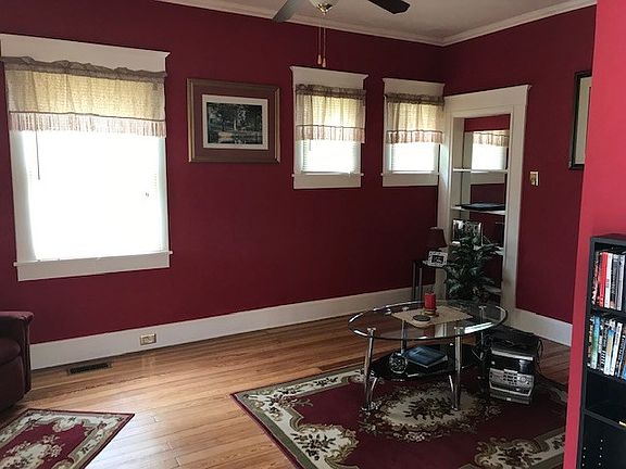 5th image of 515 Forest Ave