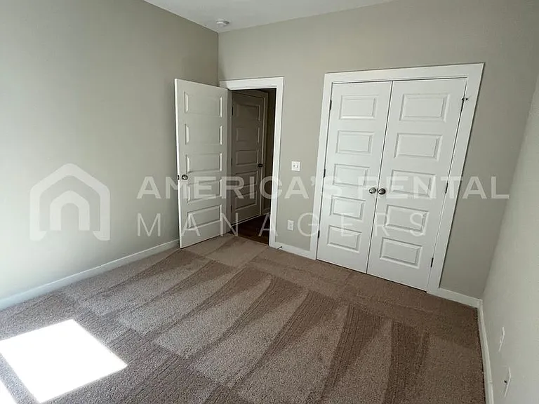 2124 Sullivan Dr — Photo 19