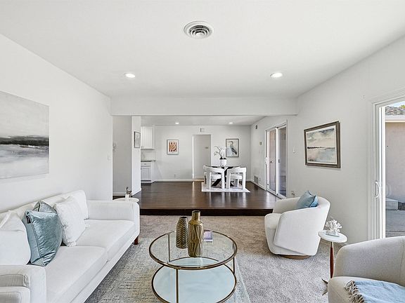 5th image of 3 W Lake Ct
