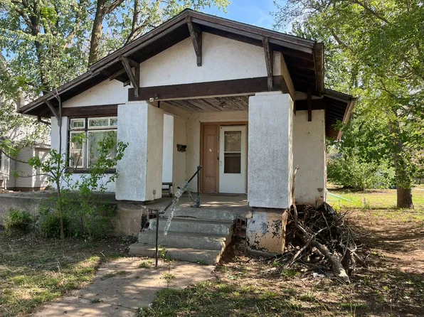 209 E 12th St, Harper, KS 67058