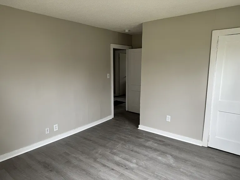 312 25th St SW — Photo 9