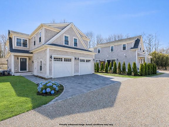 2nd image of 255 Old Main Road #2B