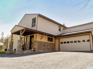 64 Shufelt Rd, Nassau, NY 12123