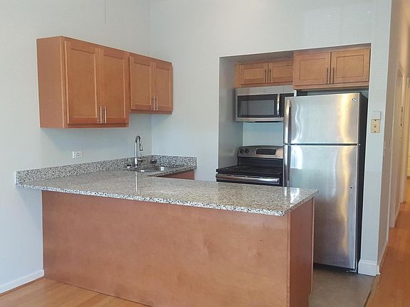 3rd image of 203 S Kenilworth Ave APT 1