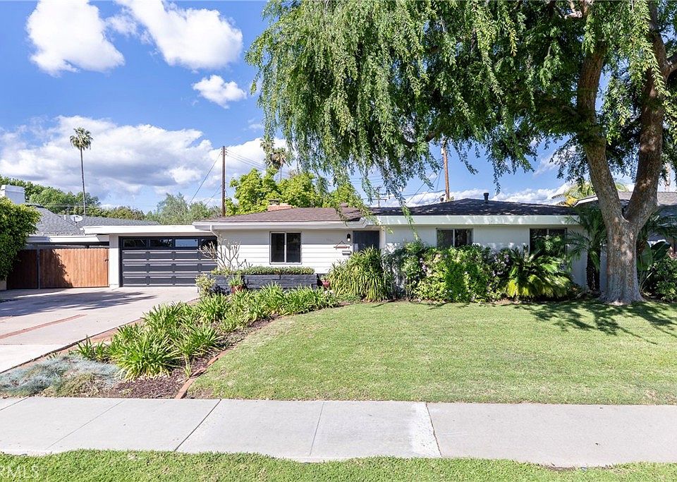 1st image of 2033 E Fern Dr