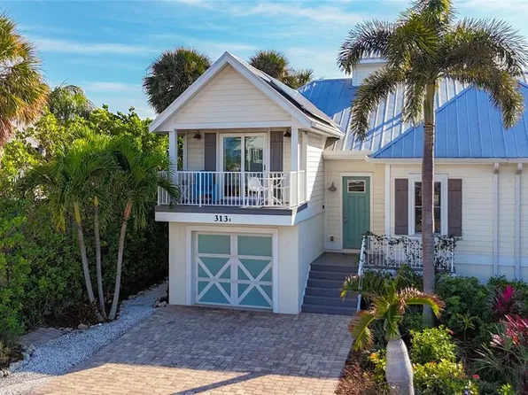 313 58th St #B, Holmes Beach, FL 34217