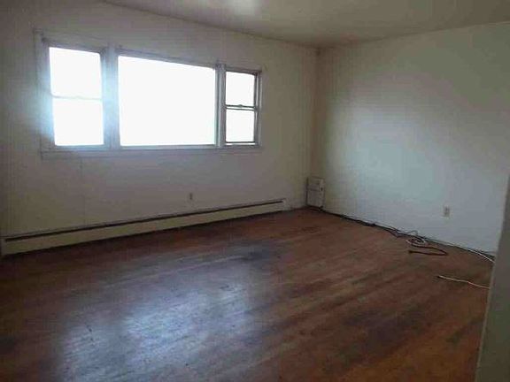5th image of 278 Randolph Ave