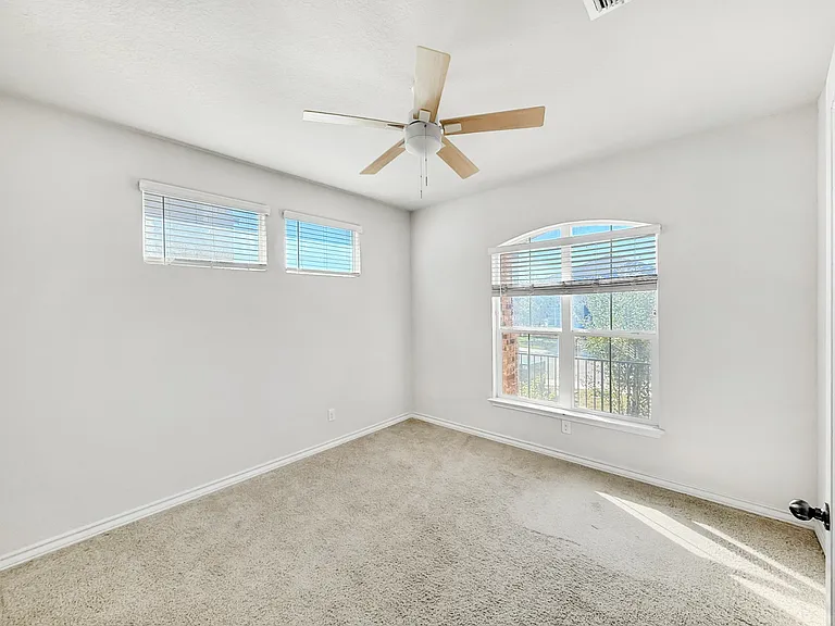 3421 Copper Acres — Photo 4