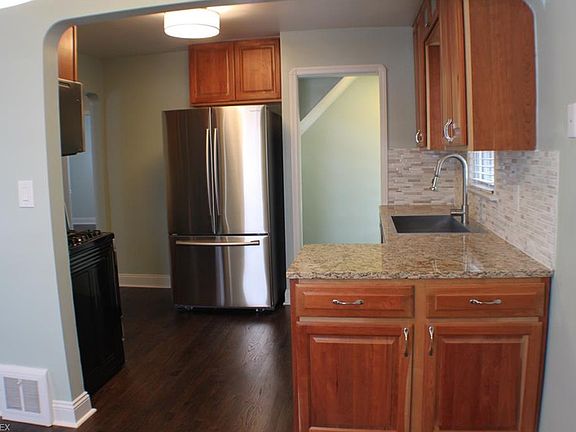 5th image of 5703 Sunderland Dr