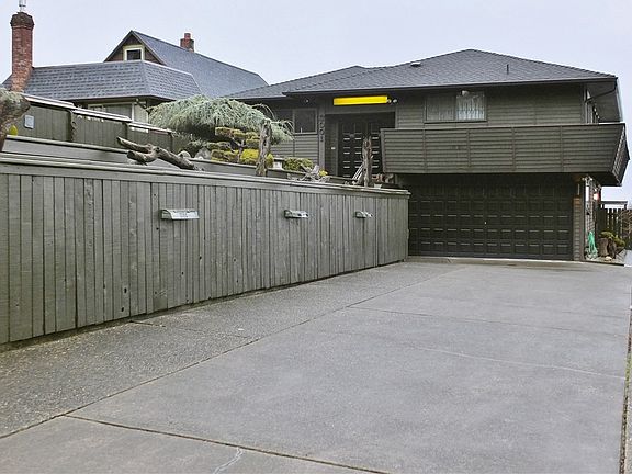 3rd image of 3001 N 31st St