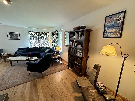 4th image of 189 Cottonwood Dr