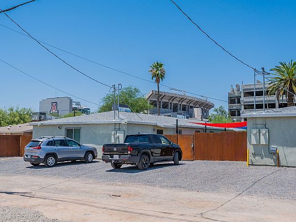 3rd image of 332 & 334 N Warren Ave #D59a79e17