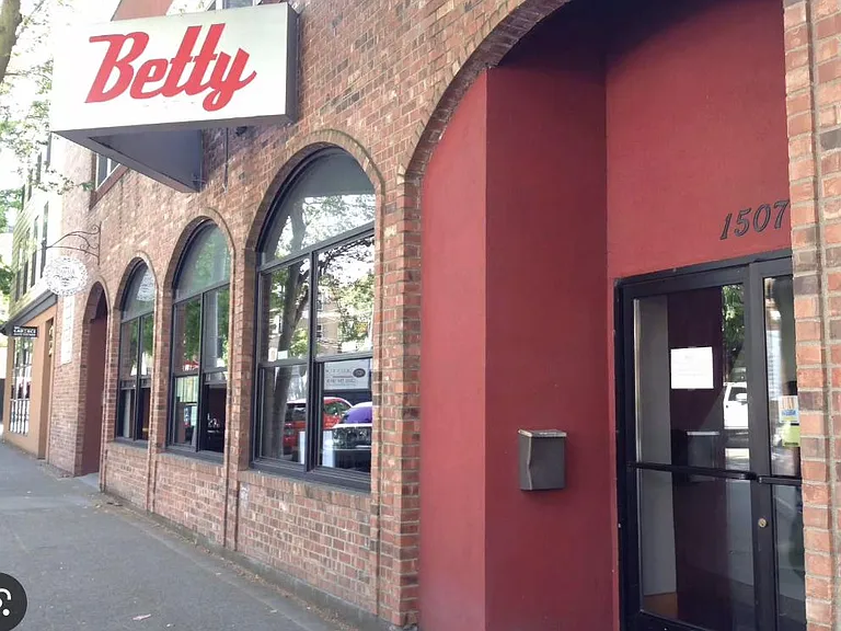 Neighborhood Queen Anne restaurants - Betty American Cuisine