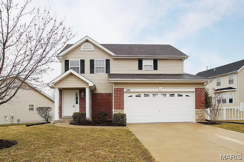 2 bed, 2.5 bath, 1334 sqft, $2,100 — Photo 1