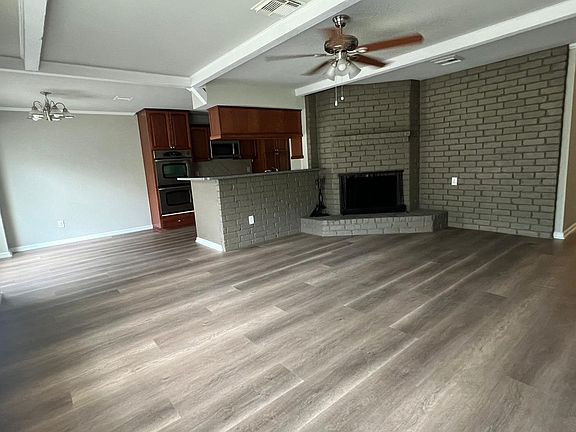 3rd image of 7206 Shady Corners Ln