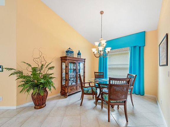 4th image of 7077 Cataluna Cir