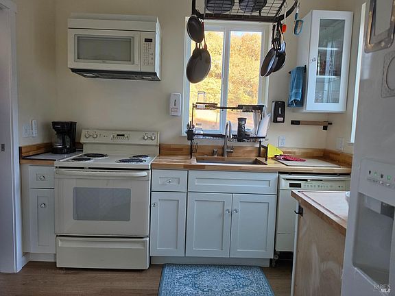 4th image of 10681 Hearst Willits Road