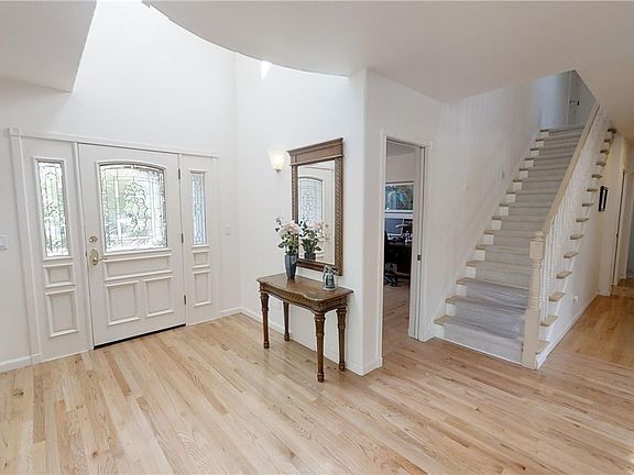 3rd image of 6438 Troon Ln SE