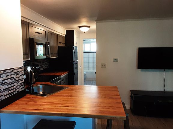 4th image of 1140 N Downing St APT 204