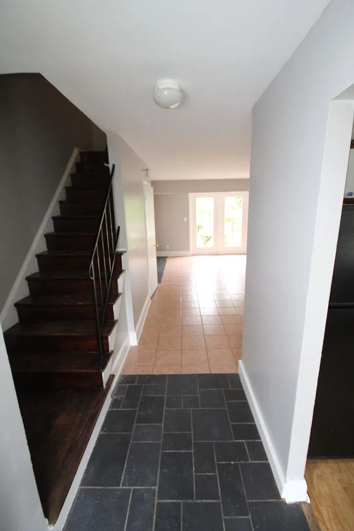 Rarely Available Townhome in Quiet Court in Joppa MD — Photo 2