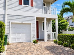 921 SE 18th St, Homestead, FL 33034