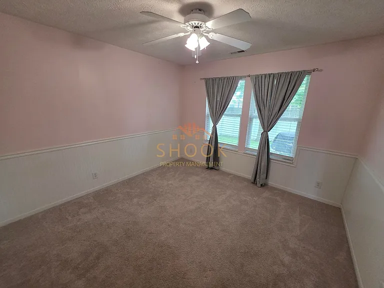 1620 Lionheart Ln — Photo 18