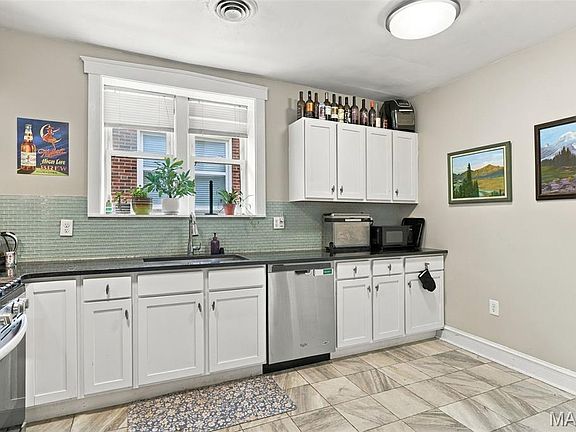 4th image of 7379 Amherst Ave